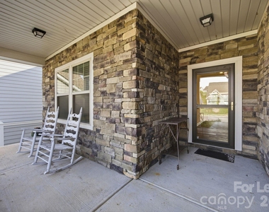 219 Canada Drive - Photo Thumbnail 1