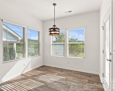 219 Canada Drive - Photo Thumbnail 8