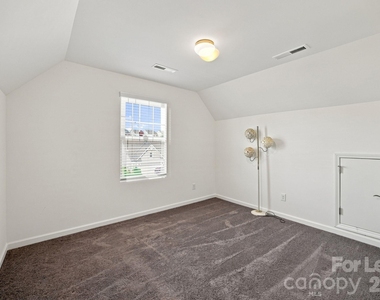 219 Canada Drive - Photo Thumbnail 26