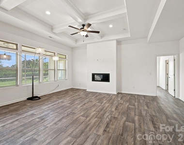 219 Canada Drive - Photo Thumbnail 17