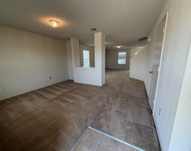 2329 Ash Grove Trail - Photo Thumbnail 4
