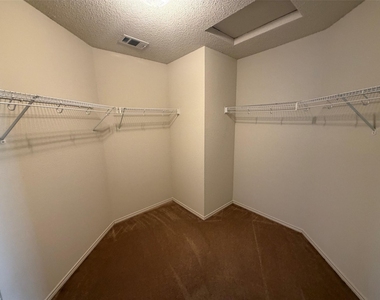 2329 Ash Grove Trail - Photo Thumbnail 12