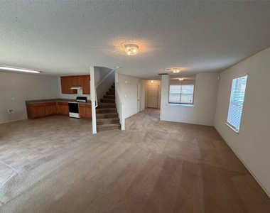 2329 Ash Grove Trail - Photo Thumbnail 5