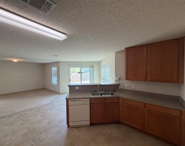 2329 Ash Grove Trail - Photo Thumbnail 7