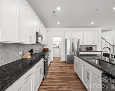 2950 Clyde Drive - Photo Thumbnail 13