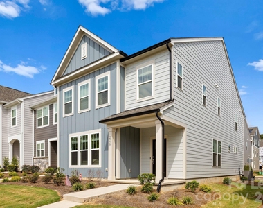 2950 Clyde Drive - Photo Thumbnail 3