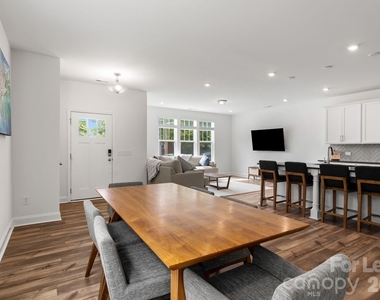 2950 Clyde Drive - Photo Thumbnail 15