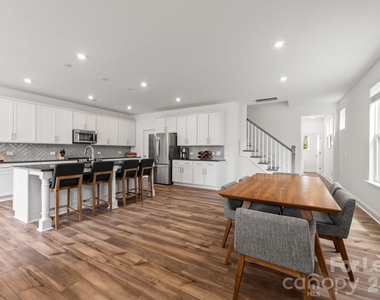 2950 Clyde Drive - Photo Thumbnail 5