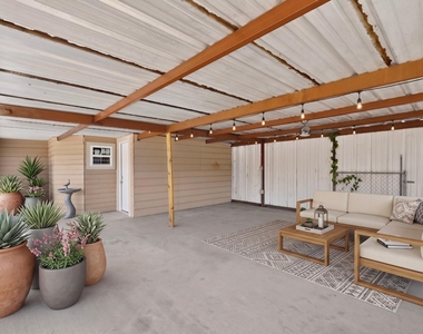 1100 S Brighton Avenue - Photo Thumbnail 12