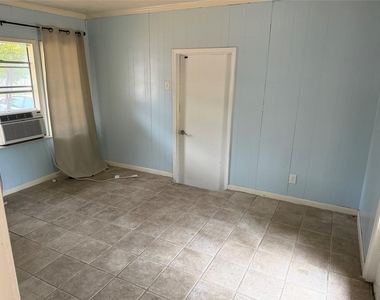 6239 Walnut Hill Lane - Photo Thumbnail 7