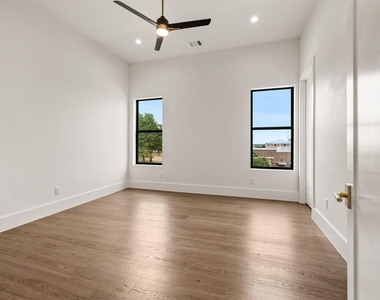 111 Beldonia Court - Photo Thumbnail 18