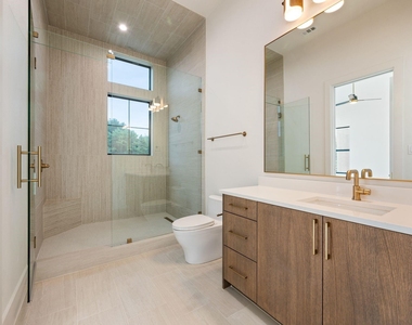 111 Beldonia Court - Photo Thumbnail 16