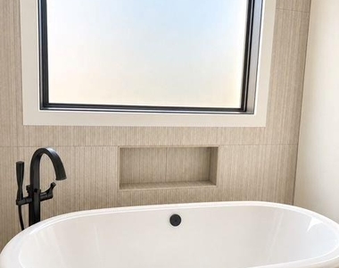 110 Rice Street - Photo Thumbnail 11