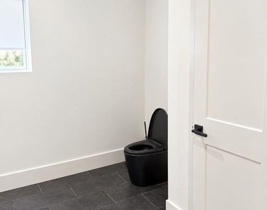 110 Rice Street - Photo Thumbnail 5