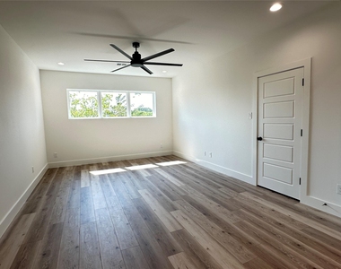 3908 Rochelle Drive - Photo Thumbnail 19