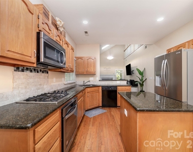 6401 Morningsong Lane - Photo Thumbnail 17