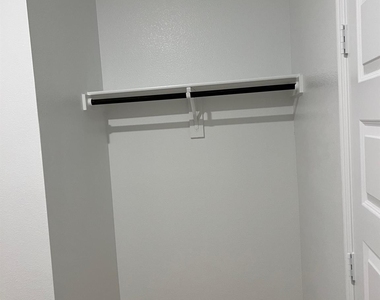 2225 Pacific Avenue - Photo Thumbnail 20