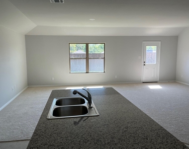 2225 Pacific Avenue - Photo Thumbnail 5