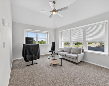 7213 Cherry Blossom Lane - Photo Thumbnail 14