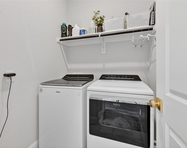 7213 Cherry Blossom Lane - Photo Thumbnail 21