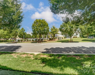 9519 Longstone Lane - Photo Thumbnail 5