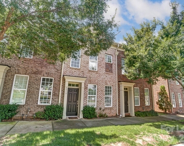 9519 Longstone Lane - Photo Thumbnail 3