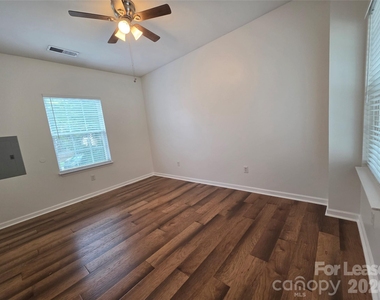 21510 Aftonshire Drive - Photo Thumbnail 8
