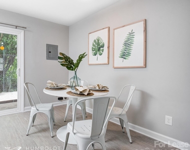 206 E Glendale Avenue - Photo Thumbnail 7