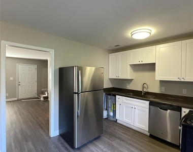 206 E Glendale Avenue - Photo Thumbnail 19