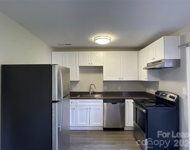 206 E Glendale Avenue - Photo Thumbnail 17