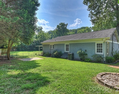 1323 Carolyn Drive - Photo Thumbnail 15