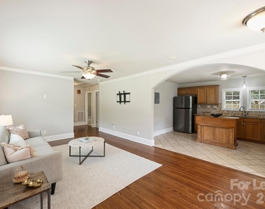 1323 Carolyn Drive - Photo Thumbnail 3