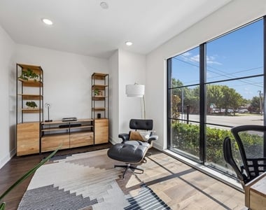 737 N Zang Boulevard - Photo Thumbnail 3