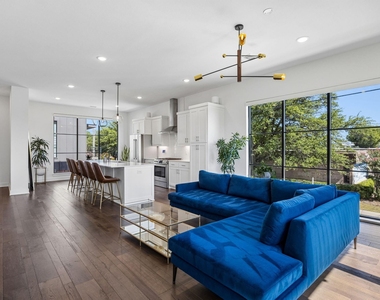 737 N Zang Boulevard - Photo Thumbnail 12