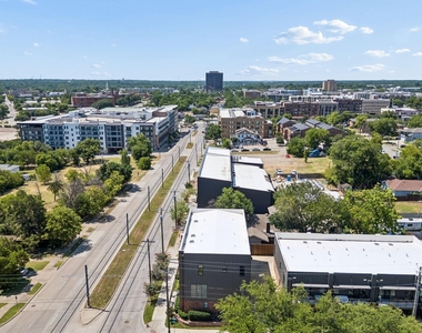 737 N Zang Boulevard - Photo Thumbnail 26