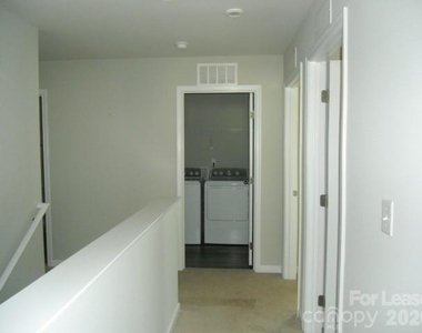 1021 Jeffrey Court Sw - Photo Thumbnail 14