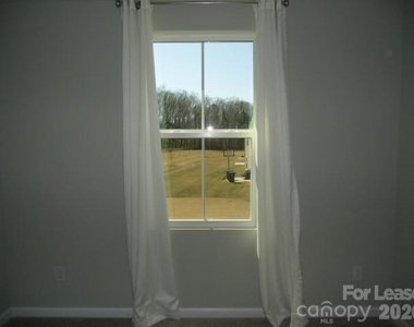1021 Jeffrey Court Sw - Photo Thumbnail 10