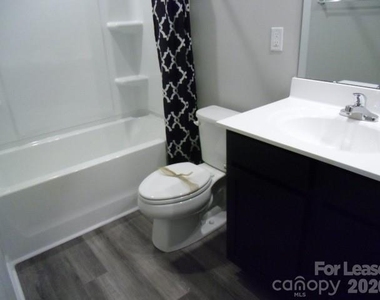 1021 Jeffrey Court Sw - Photo Thumbnail 5