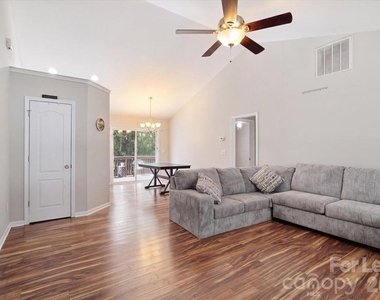 4089 Fallen Pine Road - Photo Thumbnail 6