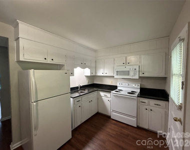 409 Hawley Avenue - Photo Thumbnail 3