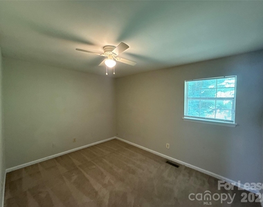 409 Hawley Avenue - Photo Thumbnail 9