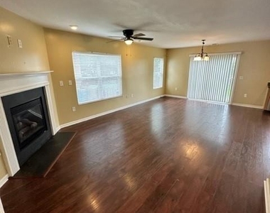 13607 Riding Hill Avenue - Photo Thumbnail 1