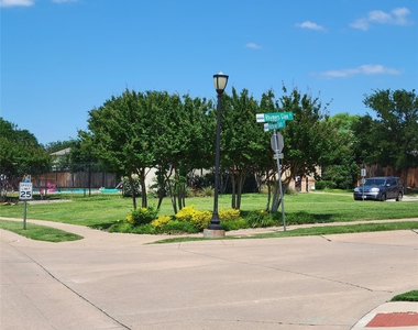 2004 Helmoken Falls Drive - Photo Thumbnail 12