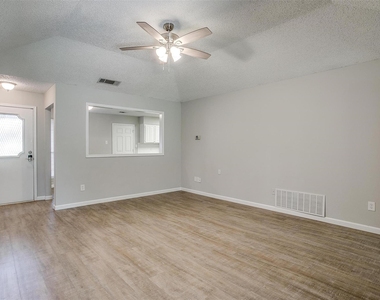 5909 Kesler Drive - Photo Thumbnail 5