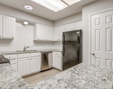 5909 Kesler Drive - Photo Thumbnail 11
