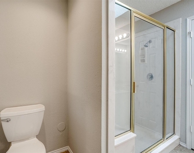 5909 Kesler Drive - Photo Thumbnail 19