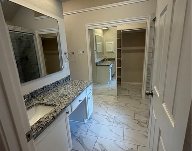 4724 Birchbend Lane - Photo Thumbnail 23
