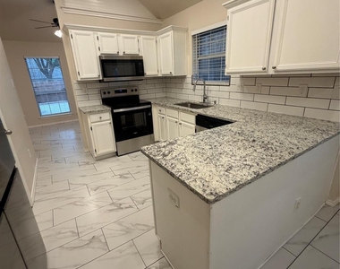 4724 Birchbend Lane - Photo Thumbnail 16
