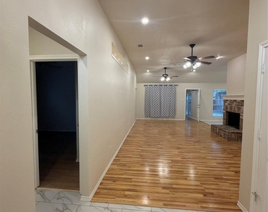 4724 Birchbend Lane - Photo Thumbnail 5