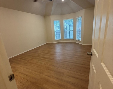 4724 Birchbend Lane - Photo Thumbnail 22